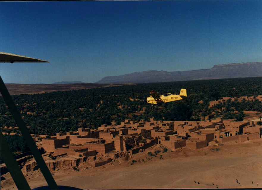 Biplano Grumman, el mismo modelo usado en la campaña de incendios